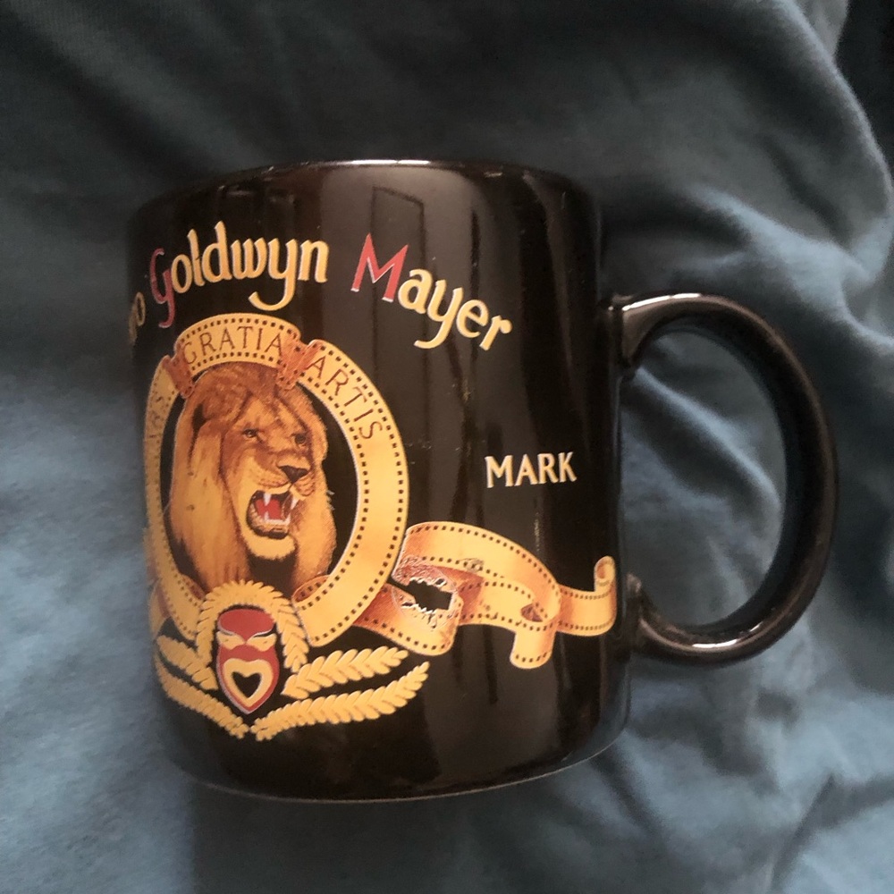 1989 Metro Goldwyn Meyer Mug- 714 *mug deal $30 or $25 w/offer